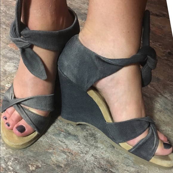 easy spirit wedge shoes